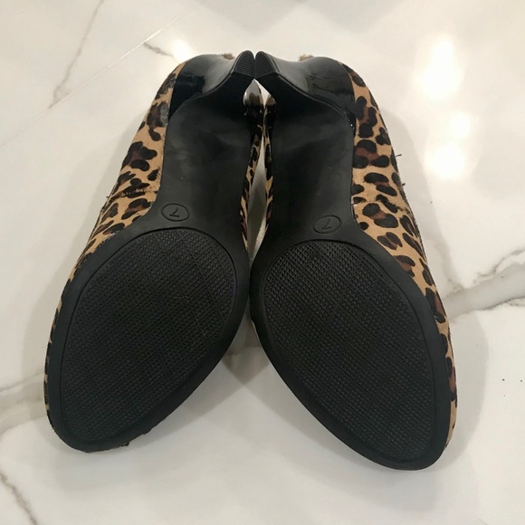 NWOT Faux Fur Cheetah Heels - Picture 7 of 8